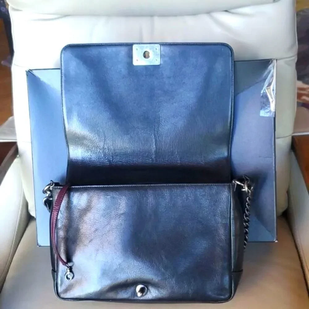 Chanel Authenticate Boy Bag Green Ombre,Gun Metal Hardware! Excellent Condition